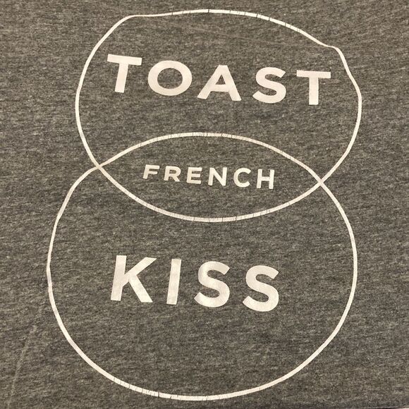 Victoria Secret - French Toast Kiss Gray Tank (pajama top) sz Medium - Picture 3 of 5